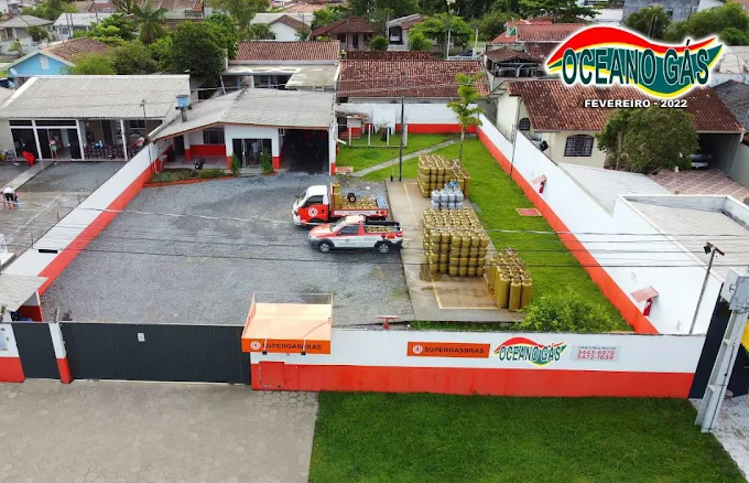 imagem aérea da empresa oceano gás gasmaster em guaratuba